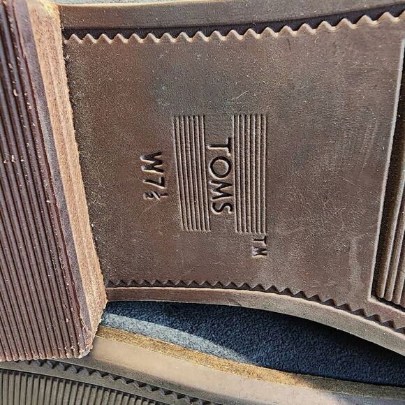 Toms Ella Womens Casual Slip On Chelsea Ankle Bootie Grey Suede Low Heels Size 7 - Picture 11 of 13